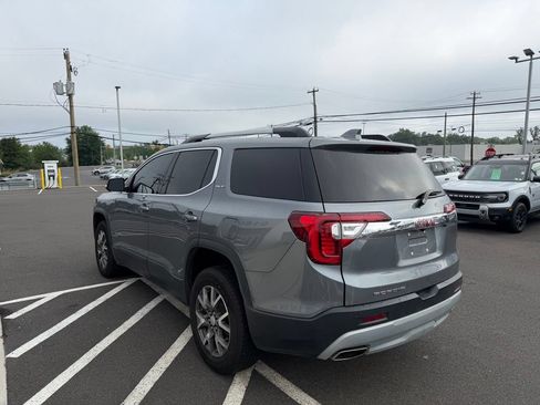 Used 2022 GMC Acadia SLE w/ Driver Convenience Package FWD image 9