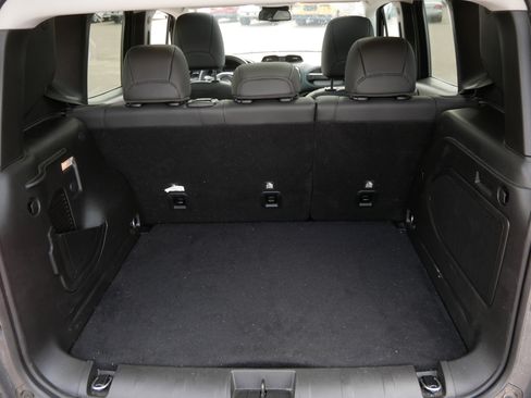 Used 2023 Jeep Renegade Limited w/ Sun/Sound Group image 18