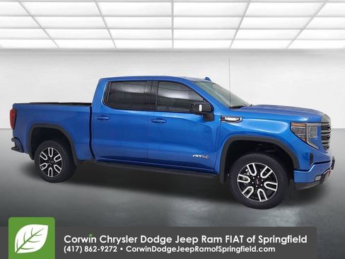 Used 2024 GMC Sierra 1500 AT4 w/ Technology Package image 1