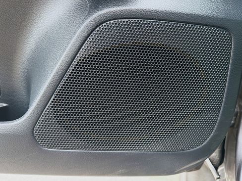 Used 2018 Toyota Tacoma SR5 image 22