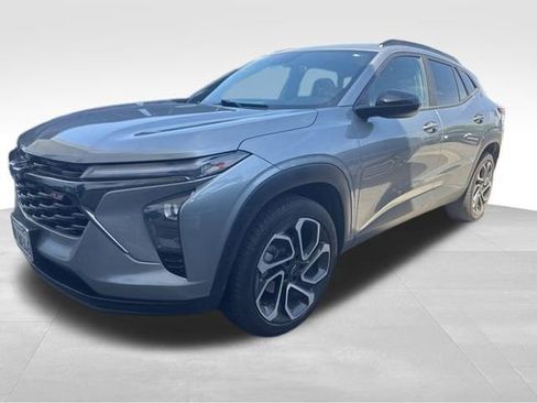 Used 2024 Chevrolet Trax RS w/ Sunroof Package image 1