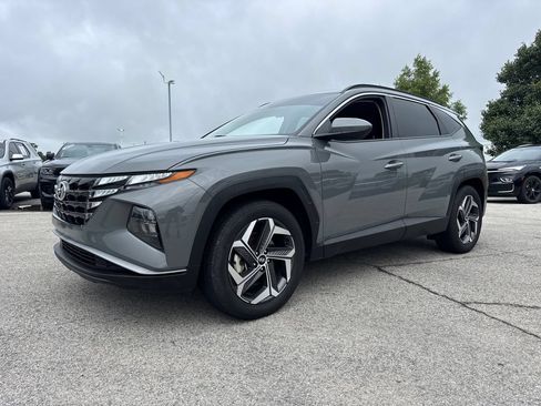 Used 2024 Hyundai Tucson SEL FWD image 2