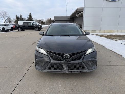 Used 2022 Toyota Camry XSE image 2