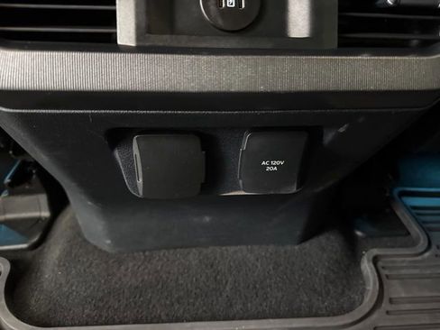 Used 2024 Ford F350 Platinum image 19