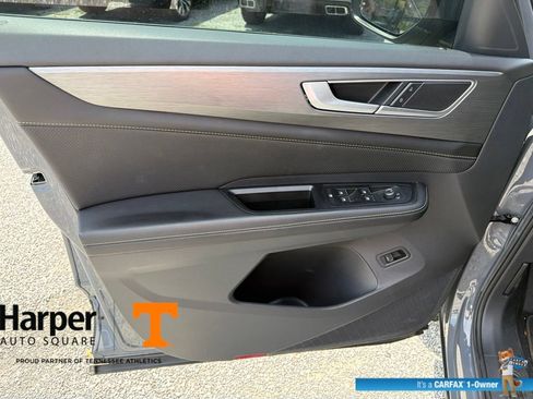 Used 2024 Volkswagen Atlas Cross Sport SE FWD image 18