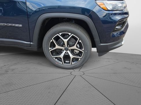 New 2026 Jeep Compass Limited AWD/4WD image 3