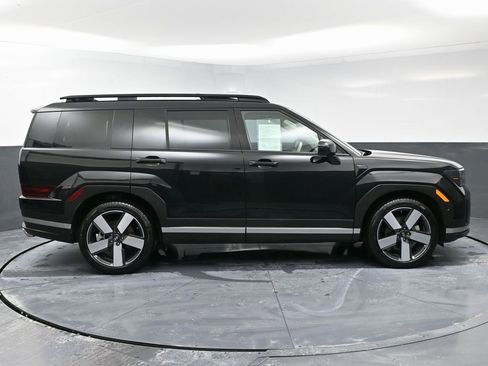 Used 2024 Hyundai Santa Fe Limited image 8