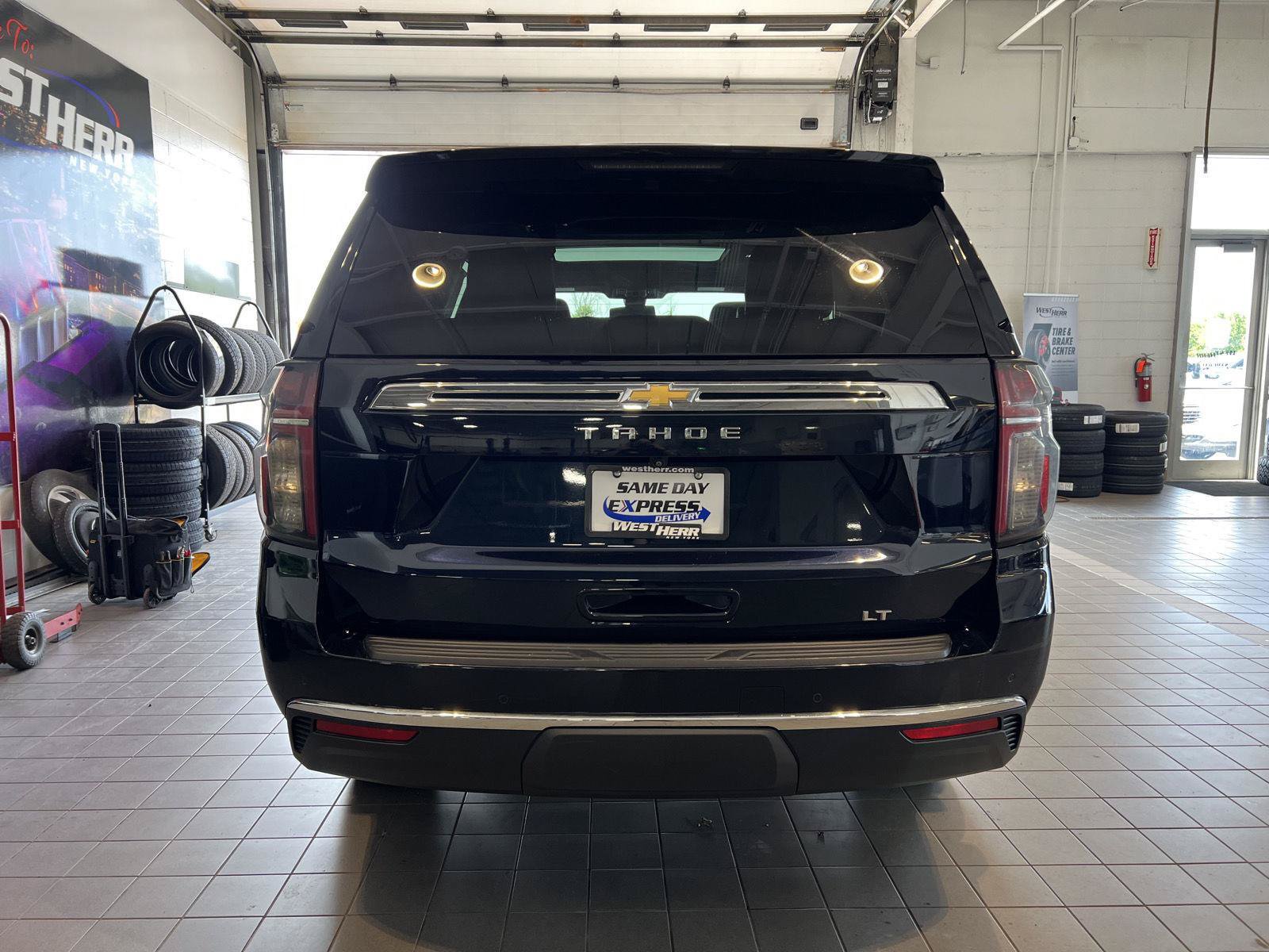 Used 2022 Chevrolet Tahoe LT w/ Luxury Package AWD/4WD image 8