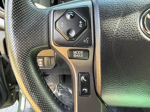 Used 2022 Toyota Tacoma TRD Off-Road AWD/4WD image 23