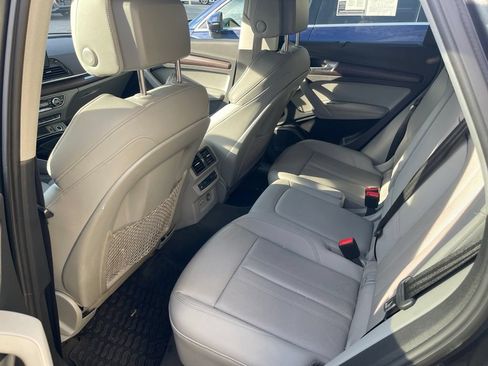 Used 2023 Audi Q5 2.0T Prestige w/ Prestige Package AWD/4WD image 12