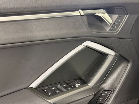 Certified 2025 Audi Q3 2.0T Premium w/ Convenience Package image 13