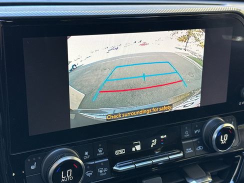 Used 2023 Toyota Highlander XSE image 23