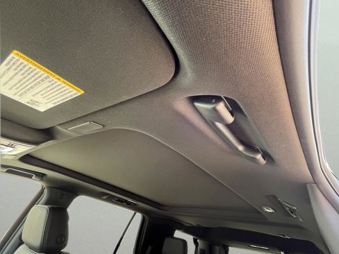 New 2026 GMC Yukon Denali RWD image 36