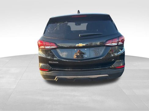Used 2022 Chevrolet Equinox LT w/ Driver Convenience Package image 4