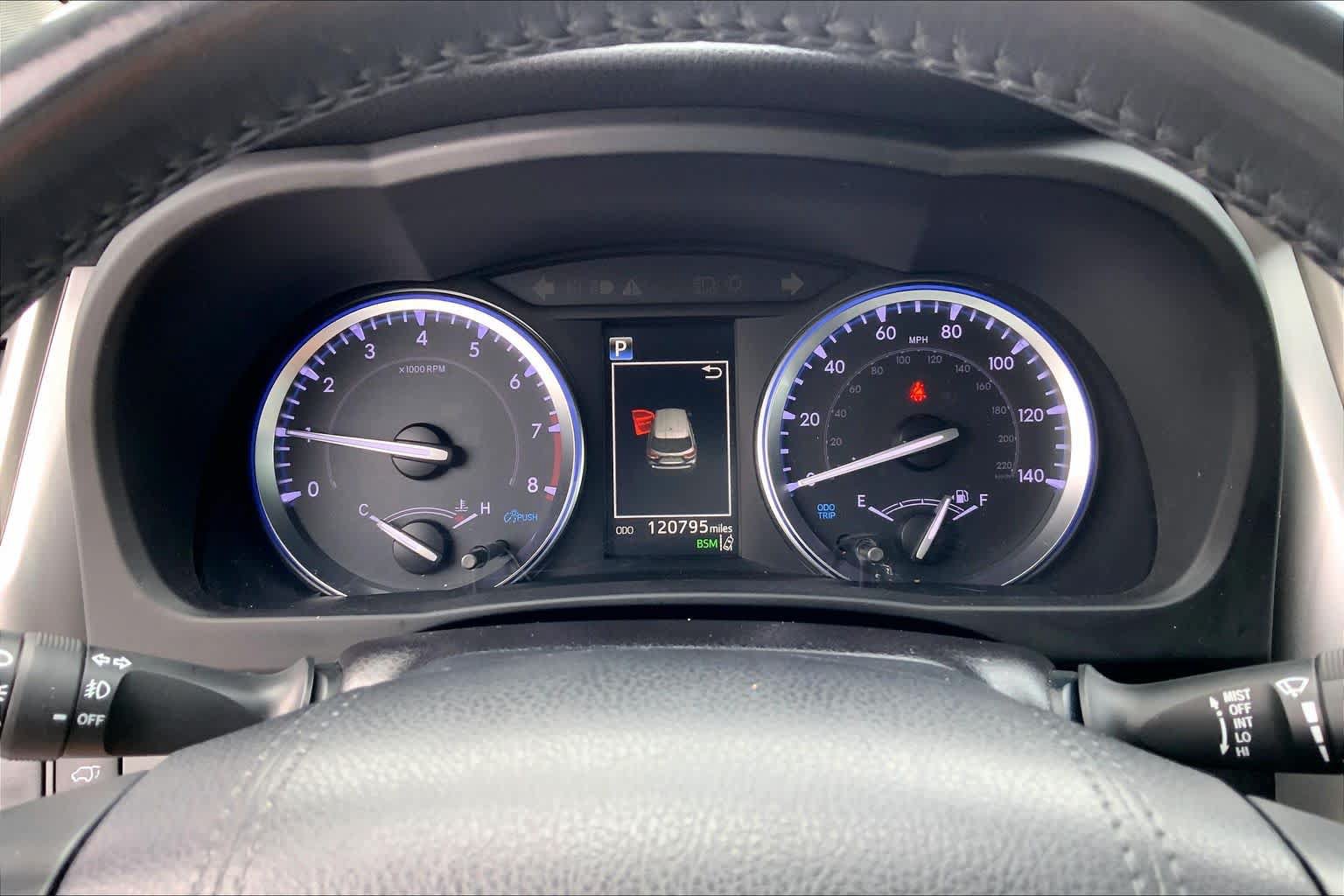Used 2019 Toyota Highlander XLE AWD/4WD image 23