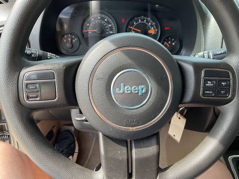 Used 2015 Jeep Compass Sport w/ Power Value Group AWD/4WD image 18