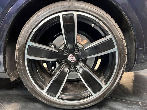 Used 2022 Porsche Cayenne Turbo image 26