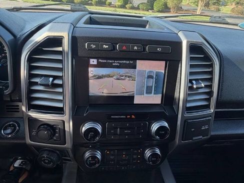 Used 2017 Ford F150 Platinum w/ Equipment Group 701A Luxury image 20