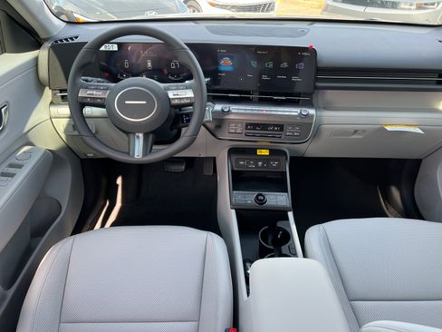 New 2026 Hyundai Elantra Limited image 17