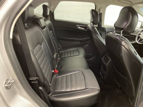 Used 2018 Ford Edge SEL w/ Equipment Group 201A FWD image 28