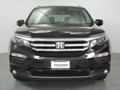 Used 2017 Honda Pilot Elite image 3