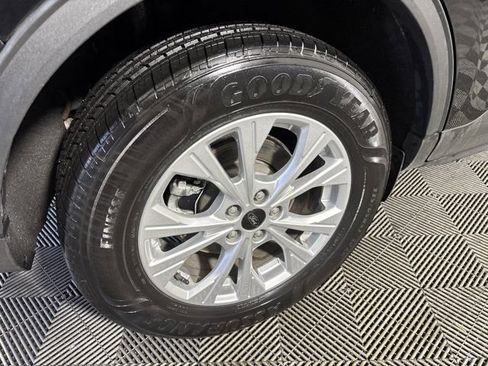 Used 2023 Ford Escape Active w/ Tech Pack #1 AWD/4WD image 7