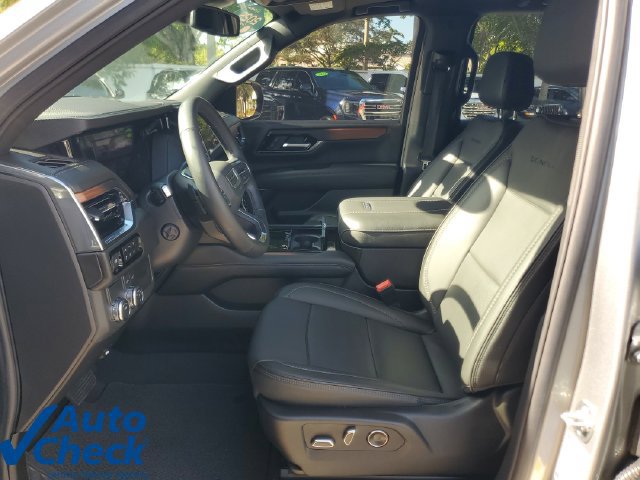 Used 2025 GMC Yukon XL Denali w/ Sun & Power Step Package RWD image 18