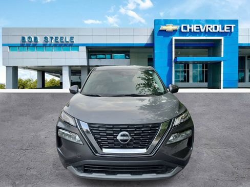 Used 2022 Nissan Rogue SV FWD image 2
