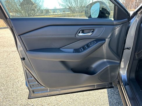 New 2026 Nissan Rogue SV image 10