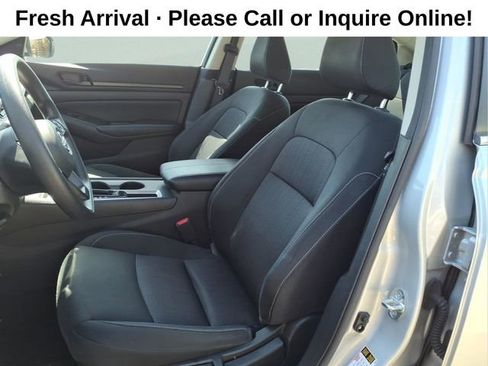 Used 2023 Nissan Altima 2.5 S FWD image 12