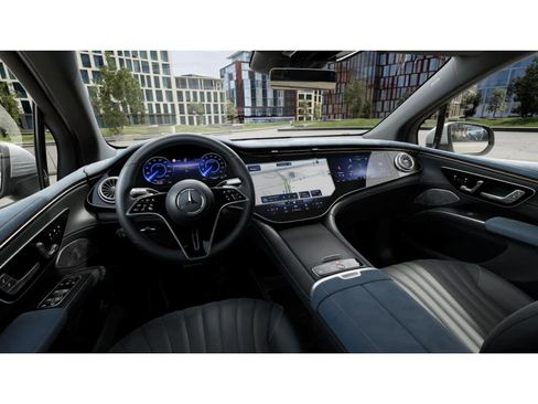 New 2026 Mercedes-Benz EQS 400 4MATIC SUV image 3
