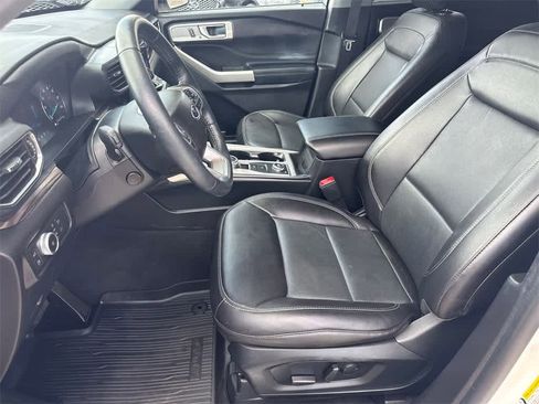 Used 2022 Ford Explorer Limited w/ Hybrid Equipment Group 310A image 10