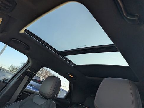 Certified 2021 Chevrolet TrailBlazer RS w/ Sun and Liftgate Package image 28