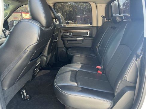 Used 2018 RAM 1500 Laramie RWD image 13