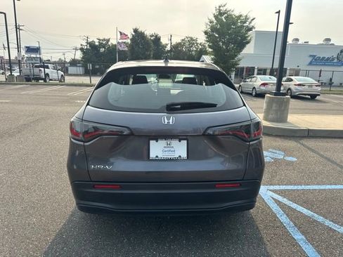 Used 2023 Honda HR-V LX image 7