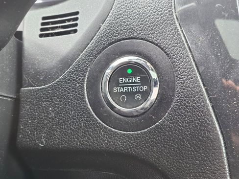 Used 2018 Ford Explorer XLT w/ Equipment Group 202A image 42