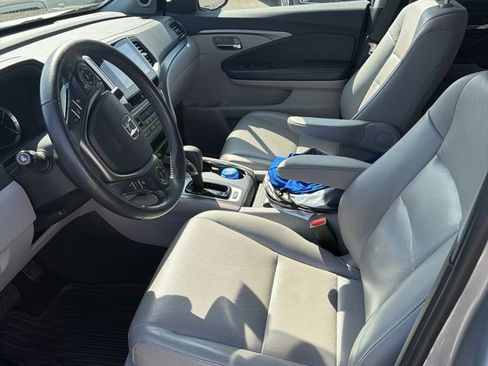 Used 2017 Honda Ridgeline RTL-T image 16