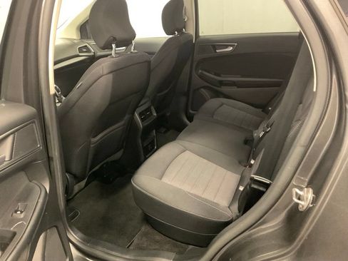 Used 2017 Ford Edge SE FWD image 32