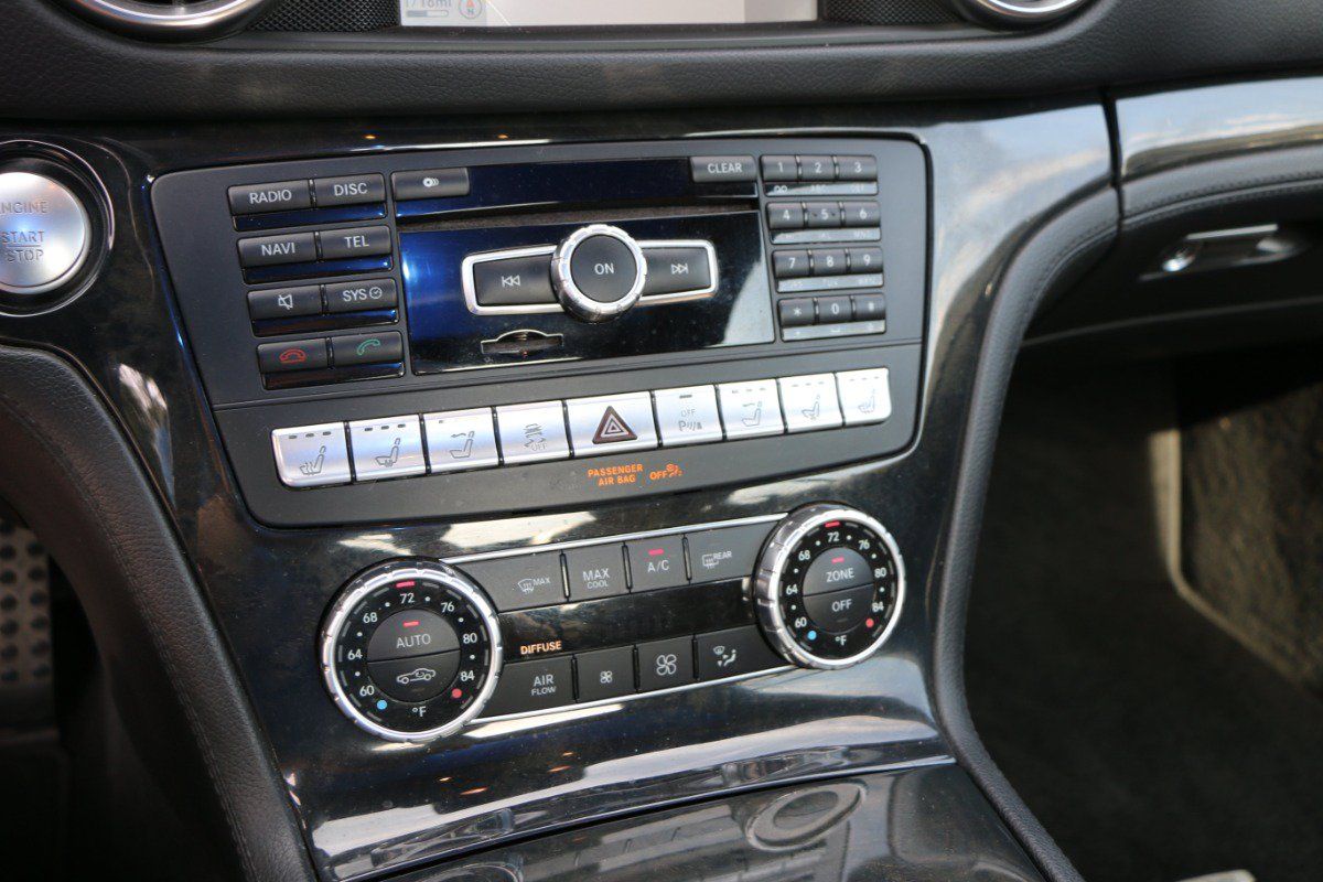 Used 2014 Mercedes-Benz SL 550 image 26