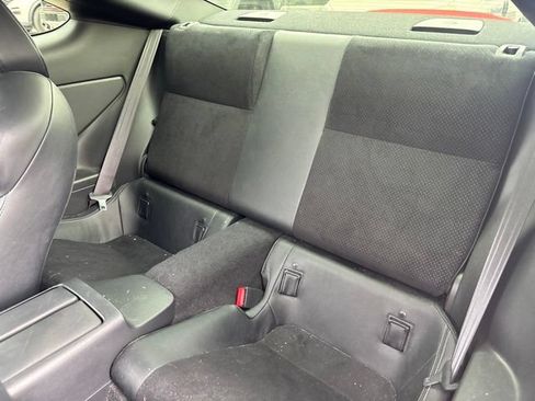Used 2022 Toyota GR86 Premium RWD image 10