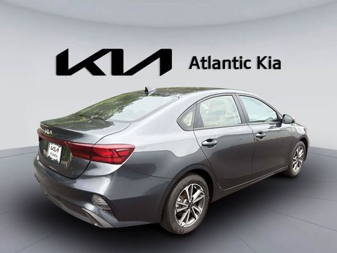 Certified 2023 Kia Forte LXS w/ LXS Technology Package FWD image 6