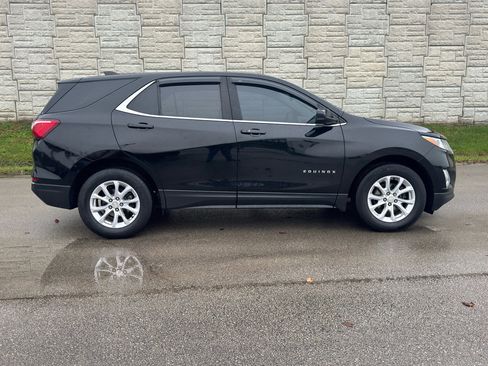 Used 2021 Chevrolet Equinox LT image 2