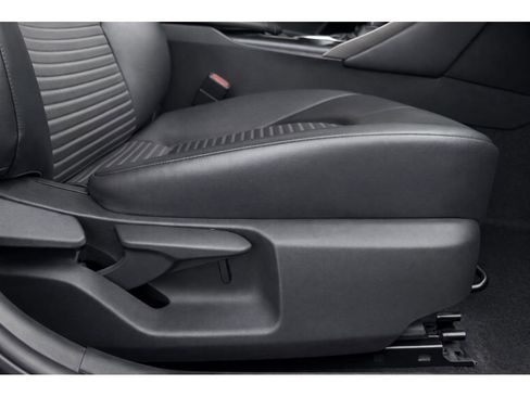 Used 2019 Toyota Camry SE image 24