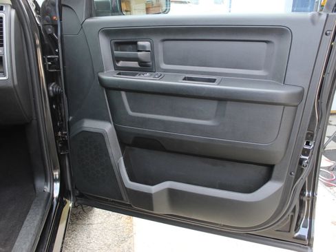 Used 2018 RAM 1500 Express RWD image 24