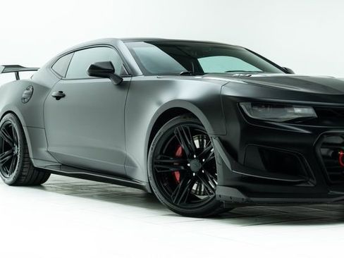 Used 2019 Chevrolet Camaro ZL1 image 3