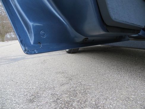 Used 1998 Buick Le Sabre Custom w/ Headliner Lighting Pkg image 27