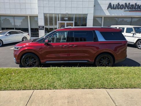 Used 2023 Kia Carnival SX Prestige image 9