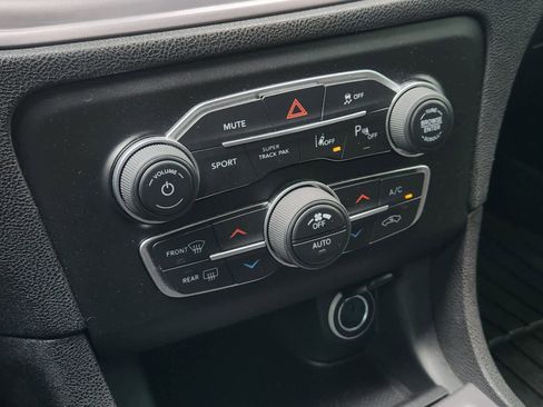 Used 2023 Dodge Charger R/T w/ Blacktop Package image 19