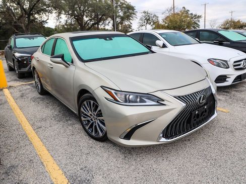 Used 2021 Lexus ES 350 w/ Premium Package image 6