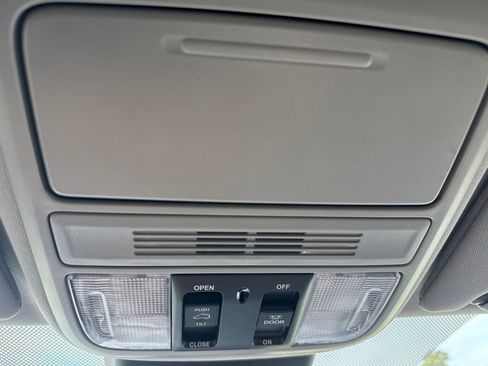 Used 2022 Honda Odyssey EX-L image 22